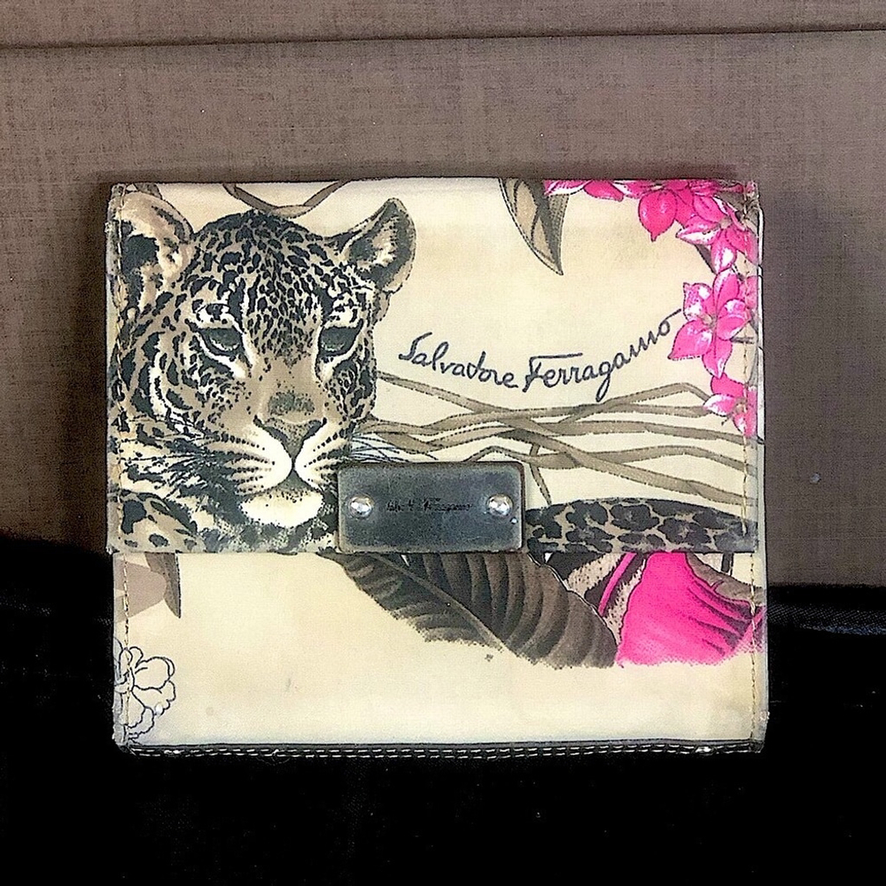 SALVATORE FERRAGAMO Tiger Leopard Jungle Motif Compact Wallet RARE